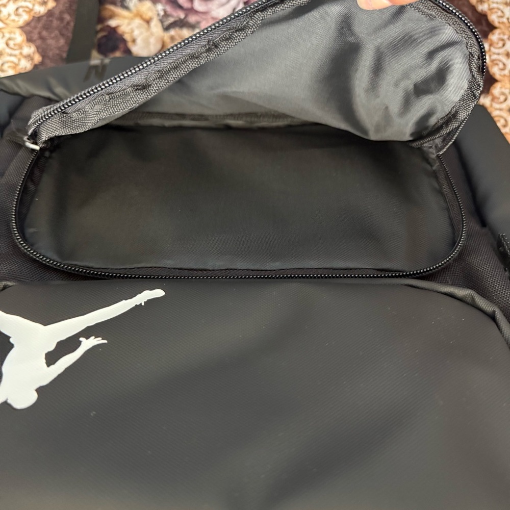 Jordan Large Unisex Cargo Black Adjustable Straps Multi-Compartment Backpack NWT - Picture 5 of 11